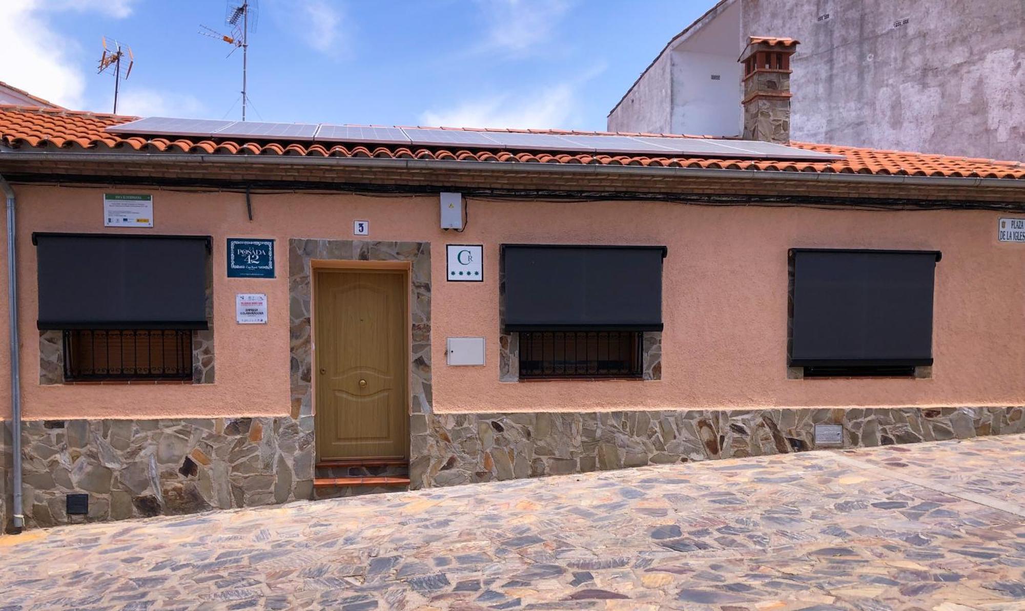 Casa Rural La Posada Del 42 Carrascalejo ภายนอก รูปภาพ
