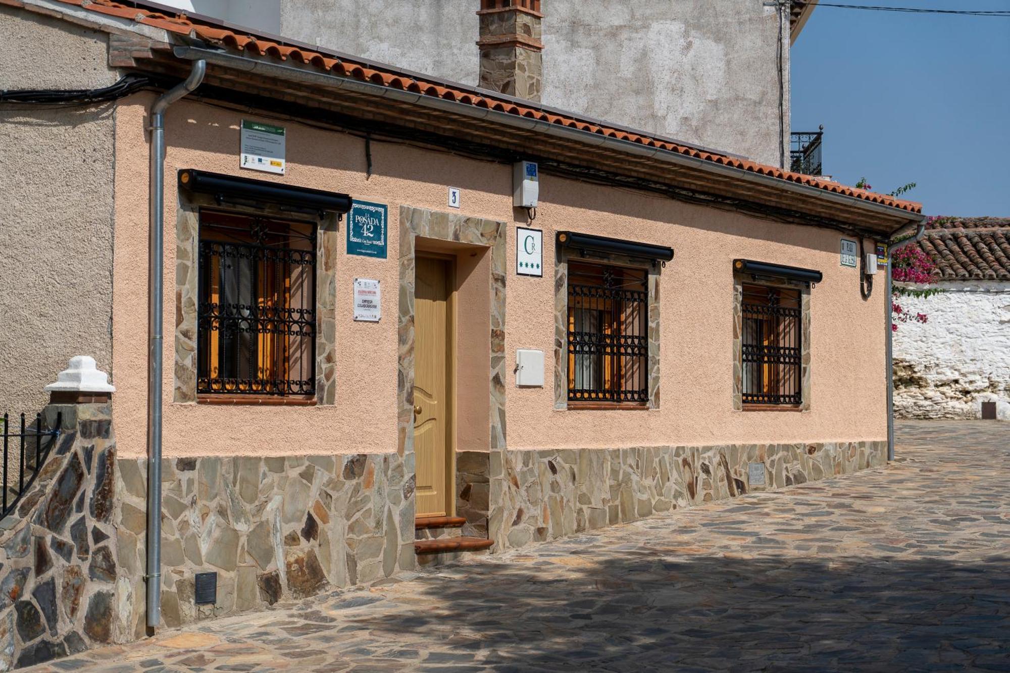 Casa Rural La Posada Del 42 Carrascalejo ภายนอก รูปภาพ